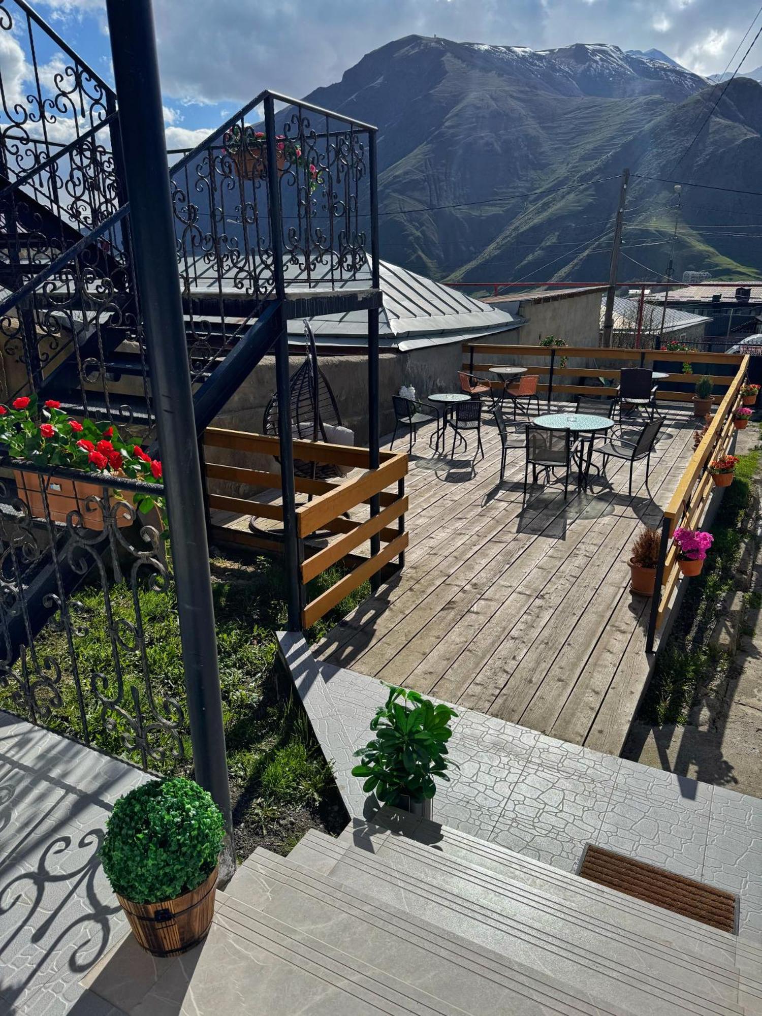 Hotel Elia Kazbegi Exterior foto